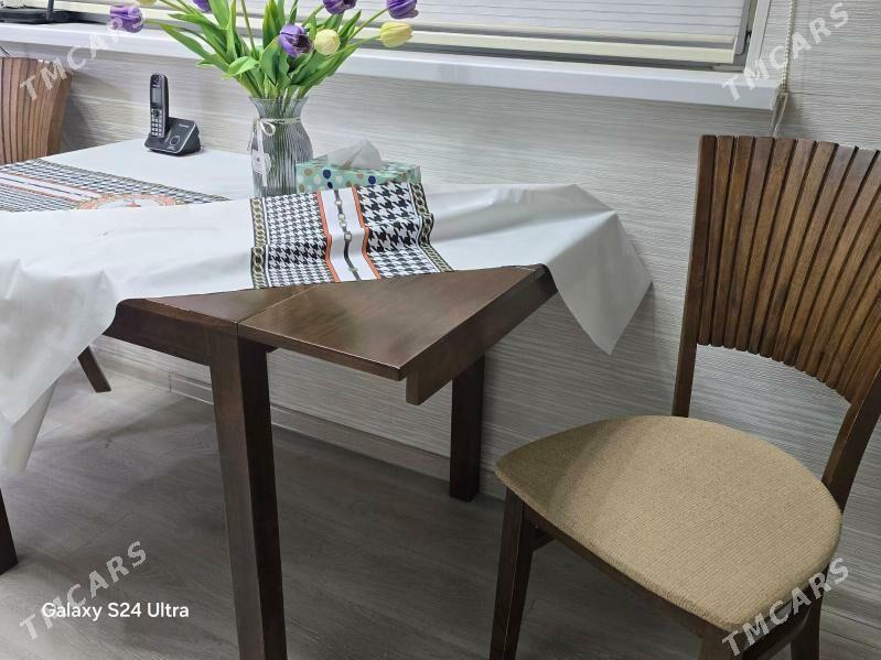 Стол и 4 стула. - 10 мкр - img 3