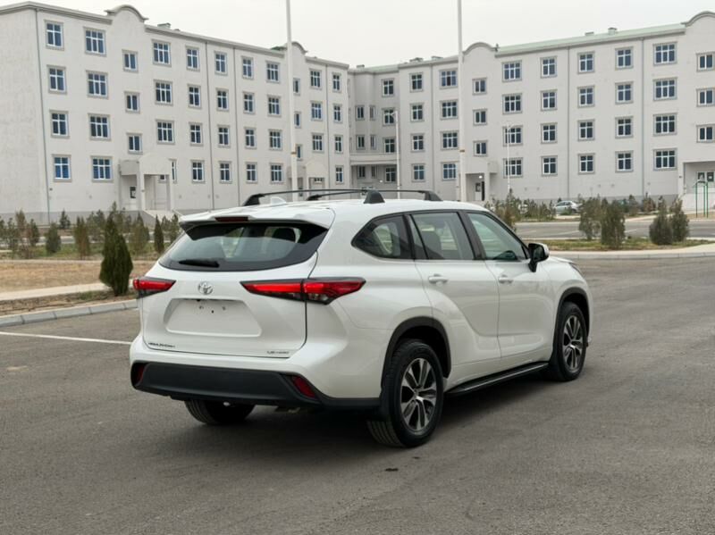 Toyota Highlander 2021 - 510 000 TMT - Мары - img 4