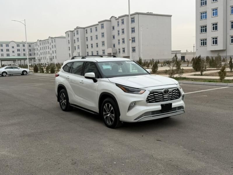 Toyota Highlander 2021 - 510 000 TMT - Мары - img 3