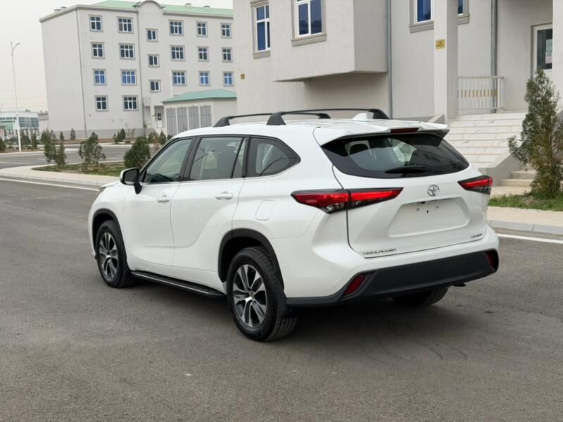 Toyota Highlander 2021 - 510 000 TMT - Мары - img 5