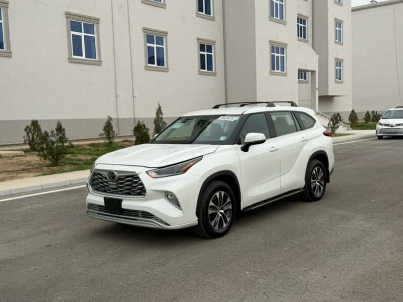 Toyota Highlander 2021 - 510 000 TMT - Мары - img 1