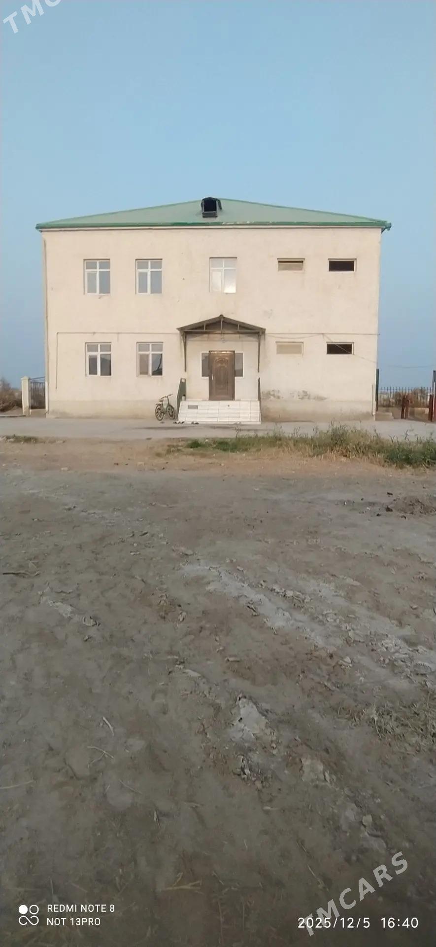 TEJEN KATEJ İPATEKA SATLYK - Çärjew - img 2