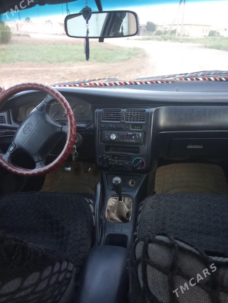 Toyota Carina 1995 - 70 000 TMT - Гурбансолтан Едже - img 4