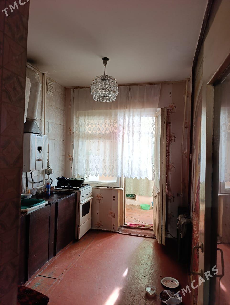 Гагарин 1-этаж 2-ком - Туркменабат - img 4