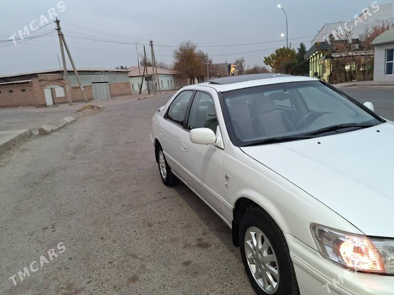 Toyota Camry 2000 - 136 000 TMT - Мары - img 1
