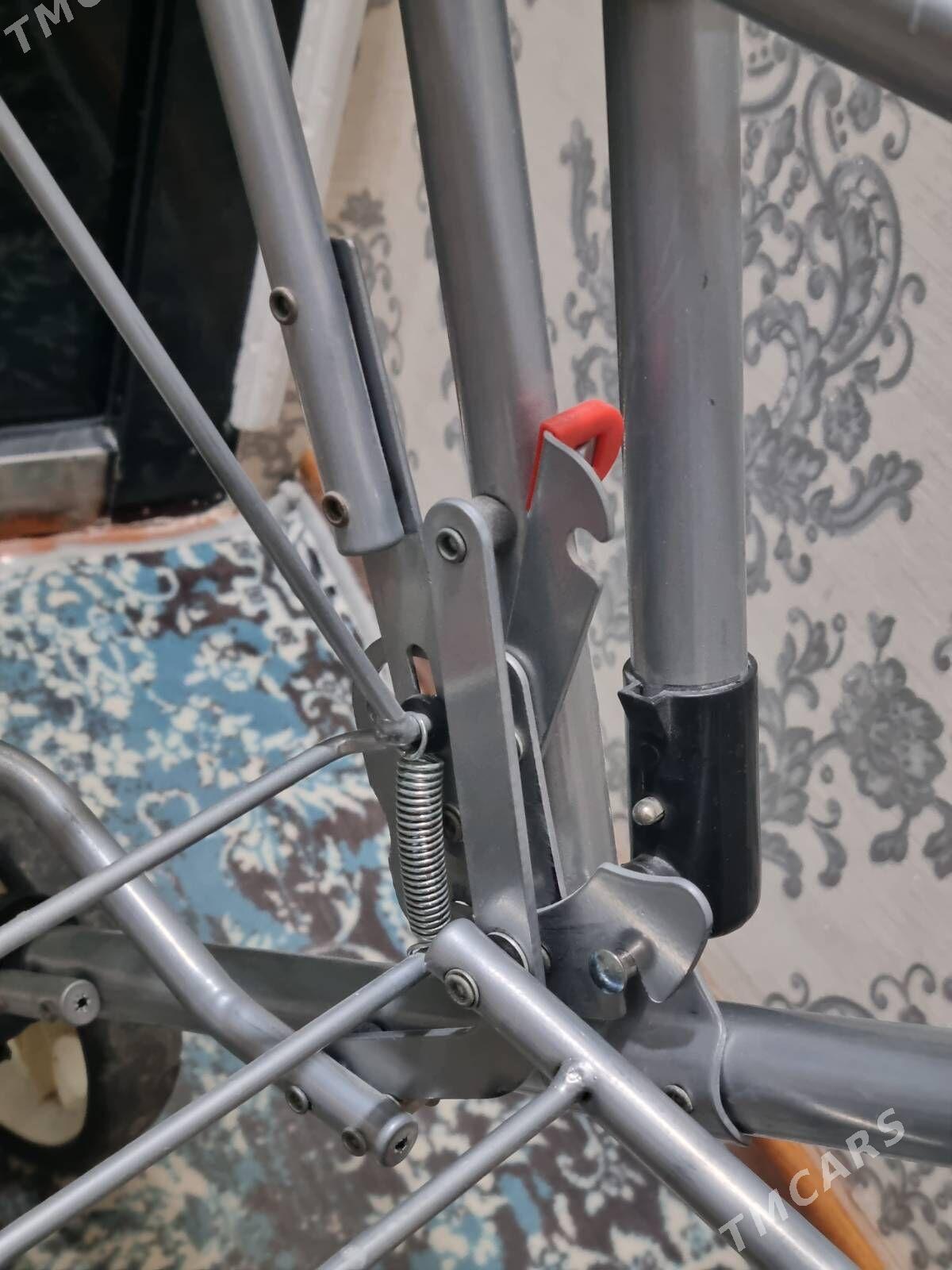 КОЛЯСКА КРЕПКАЯ KOLÝASKA BERK - Parahat 2 - img 2