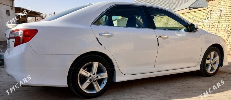 Toyota Camry 2012 - 220 000 TMT - Ёлётен - img 4