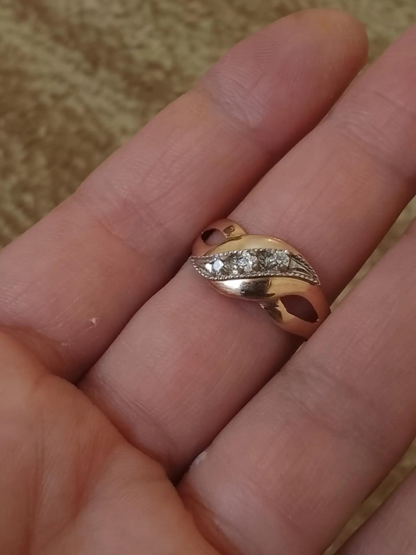 Gyzyl yuzik - Aşgabat - img 1