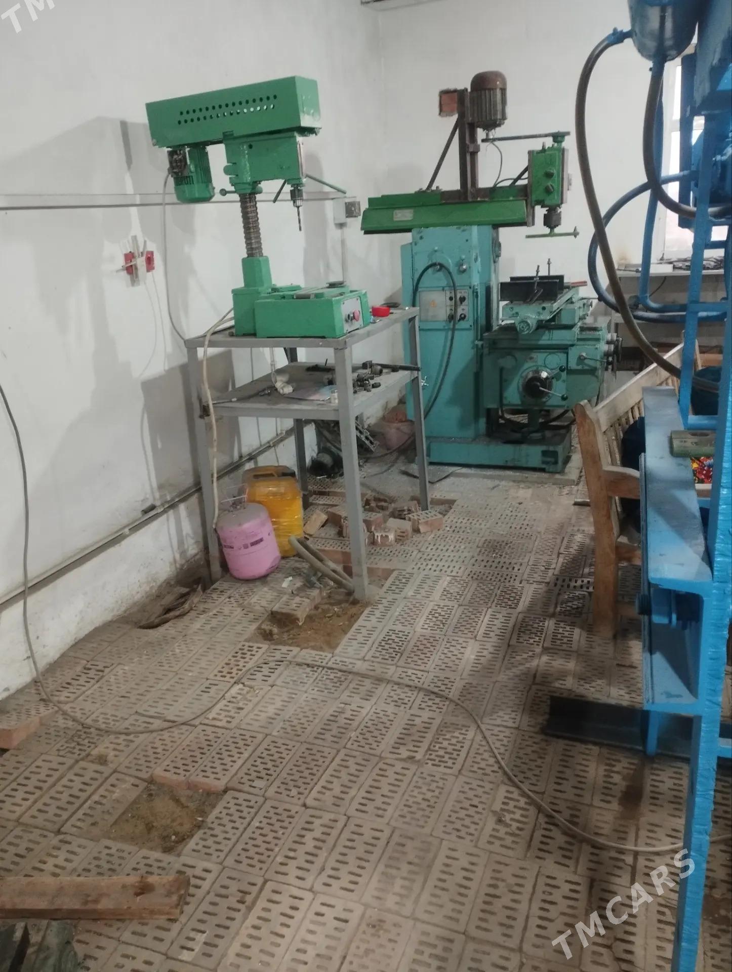 Токарны Tokarny frezirny seh - Халач - img 3