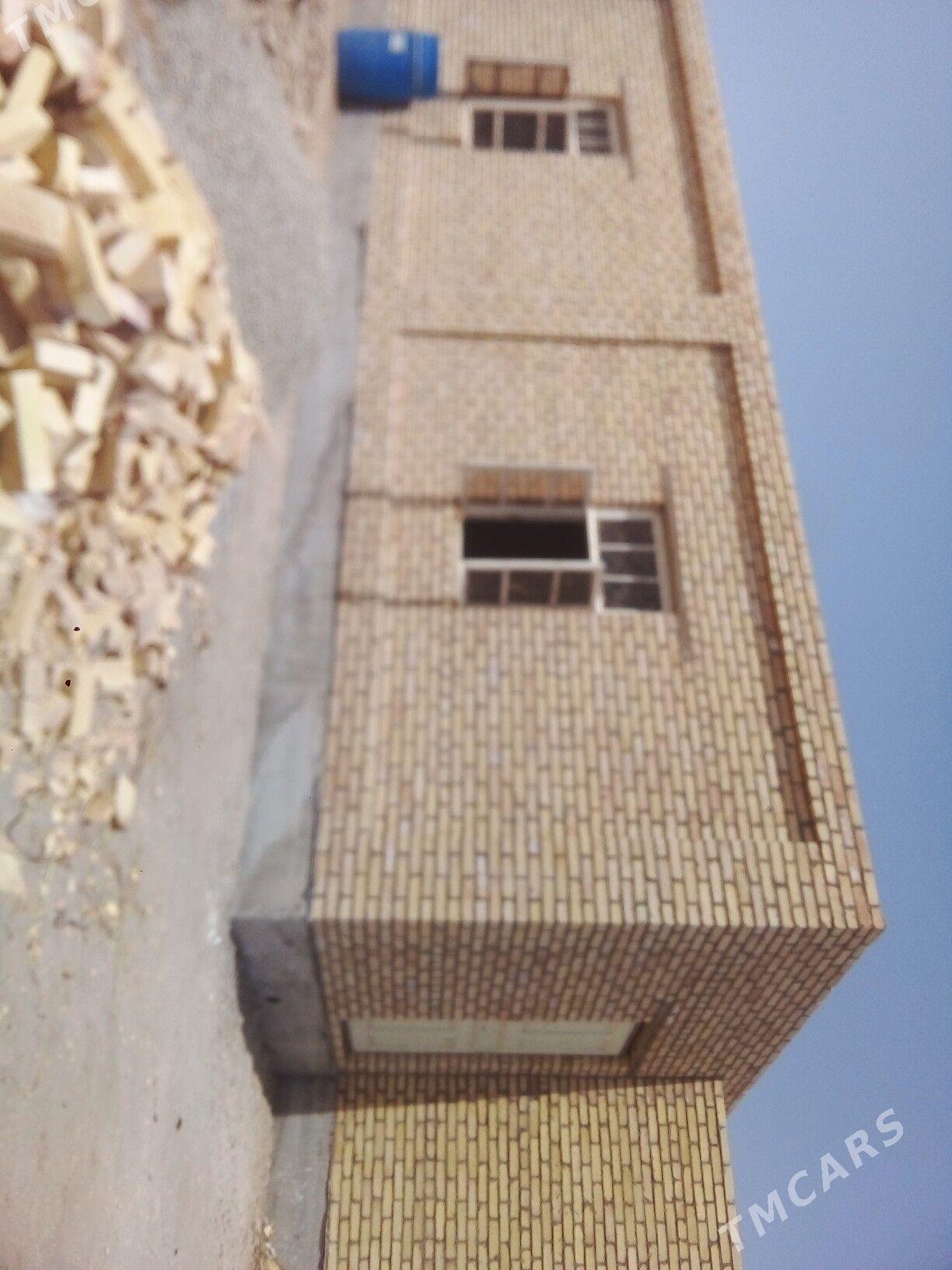 Аднаитажный дом. - Туркменабат - img 1