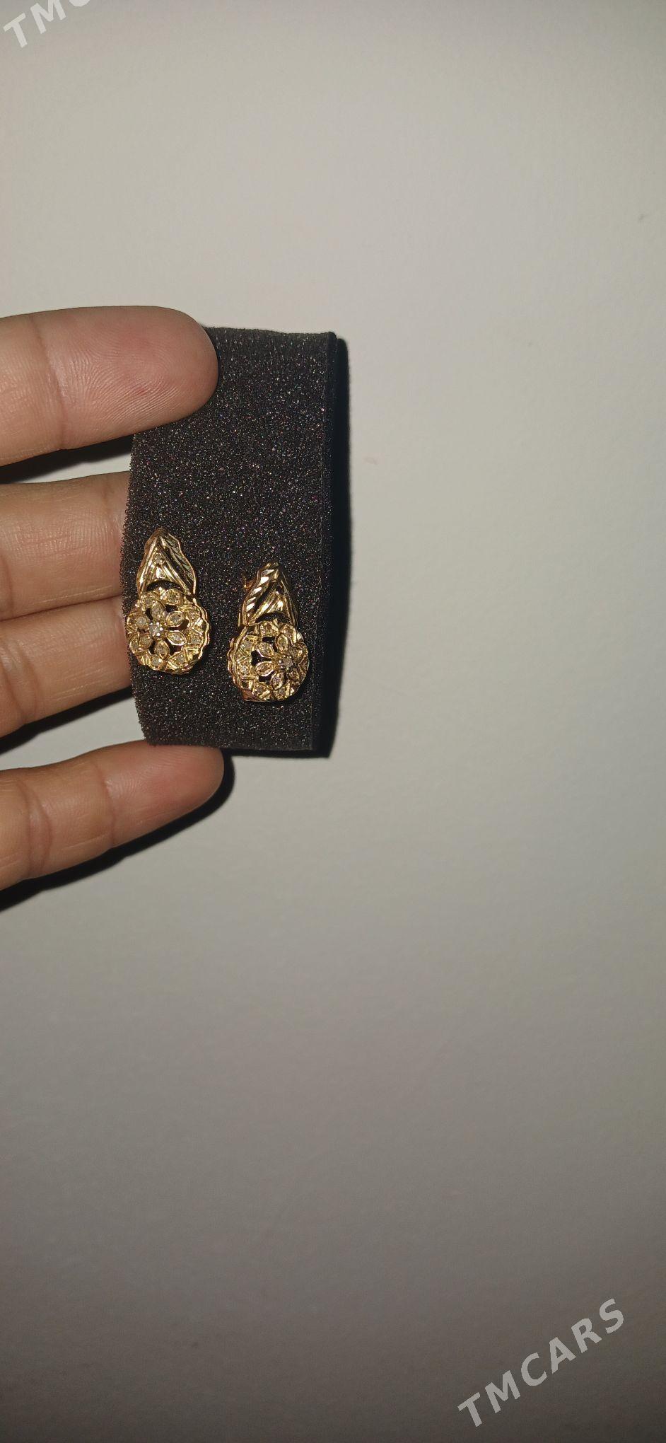 syrga gyzyl - Болдумсаз - img 2