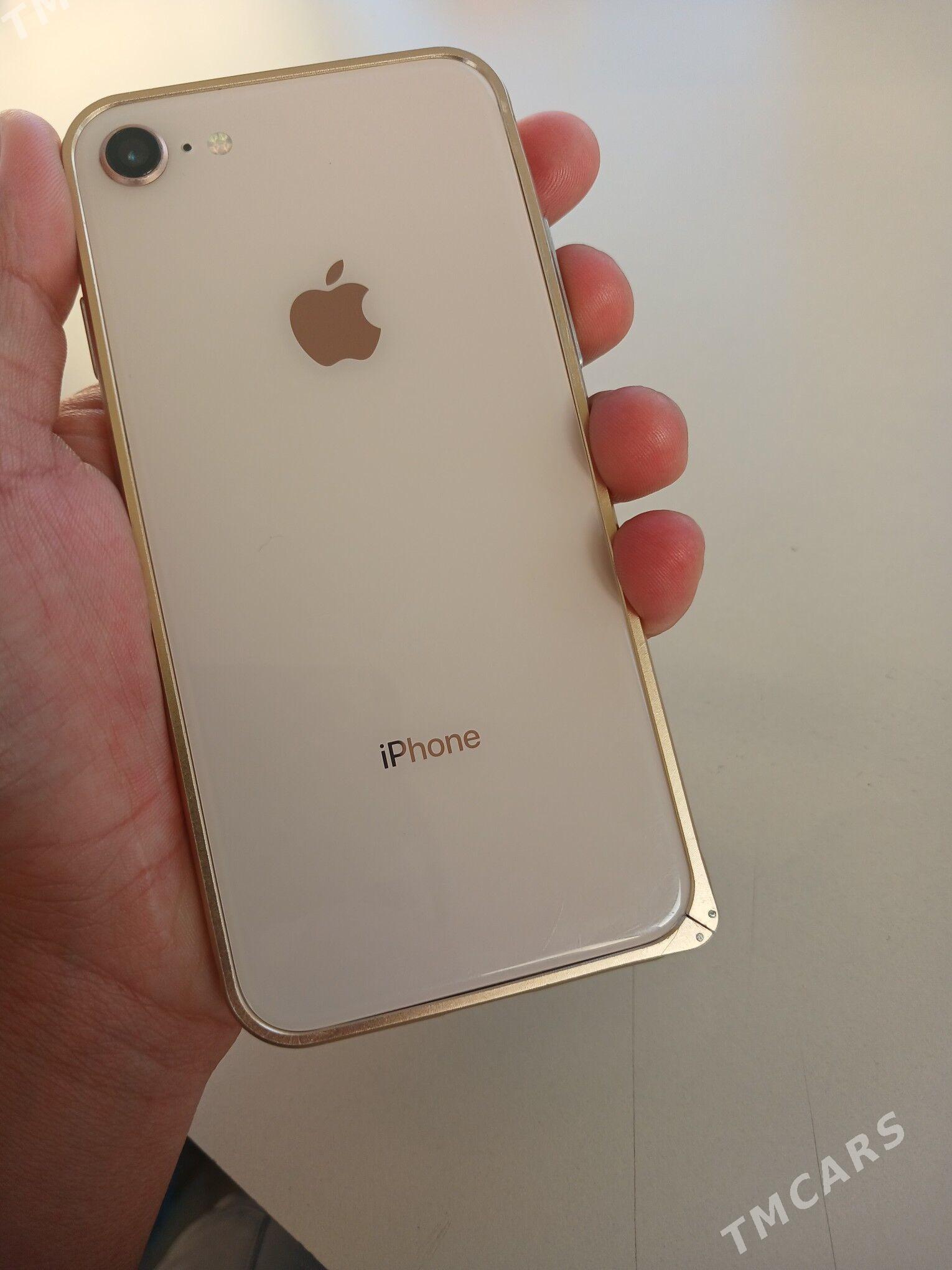 iphone 8 - Herrikgala - img 1