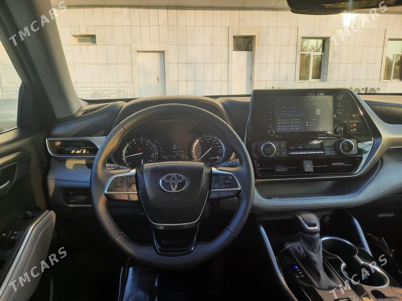 Toyota Highlander 2022 - 580 000 TMT - Podwoýski köç. (Bitarap Türkmenistan şaýoly) - img 8