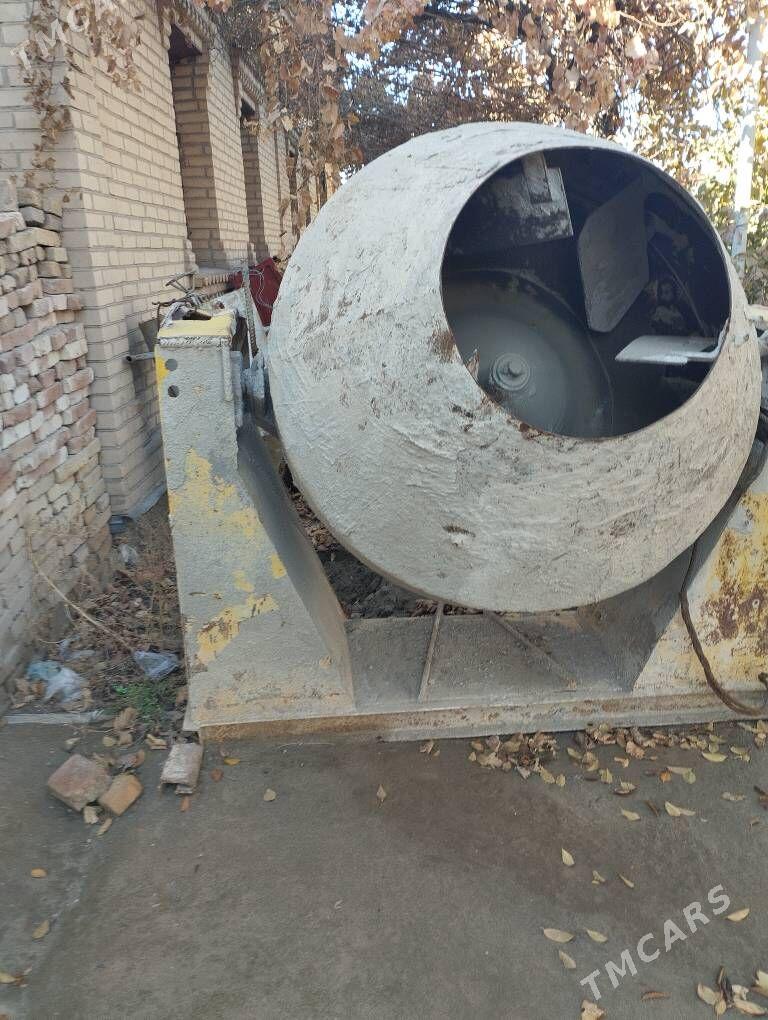 бетон мешалка - Дянев - img 2