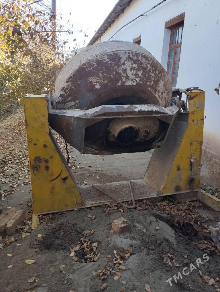 бетон мешалка - Дянев - img 4