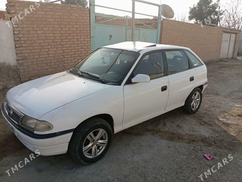 Opel Astra 1996 - 40 000 TMT - Мары - img 1