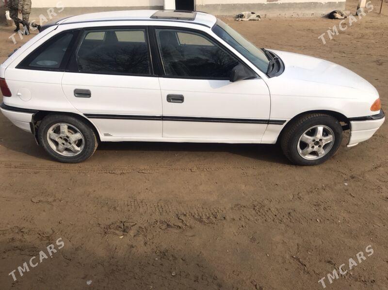 Opel Astra 1993 - 35 000 TMT - Серахс - img 2