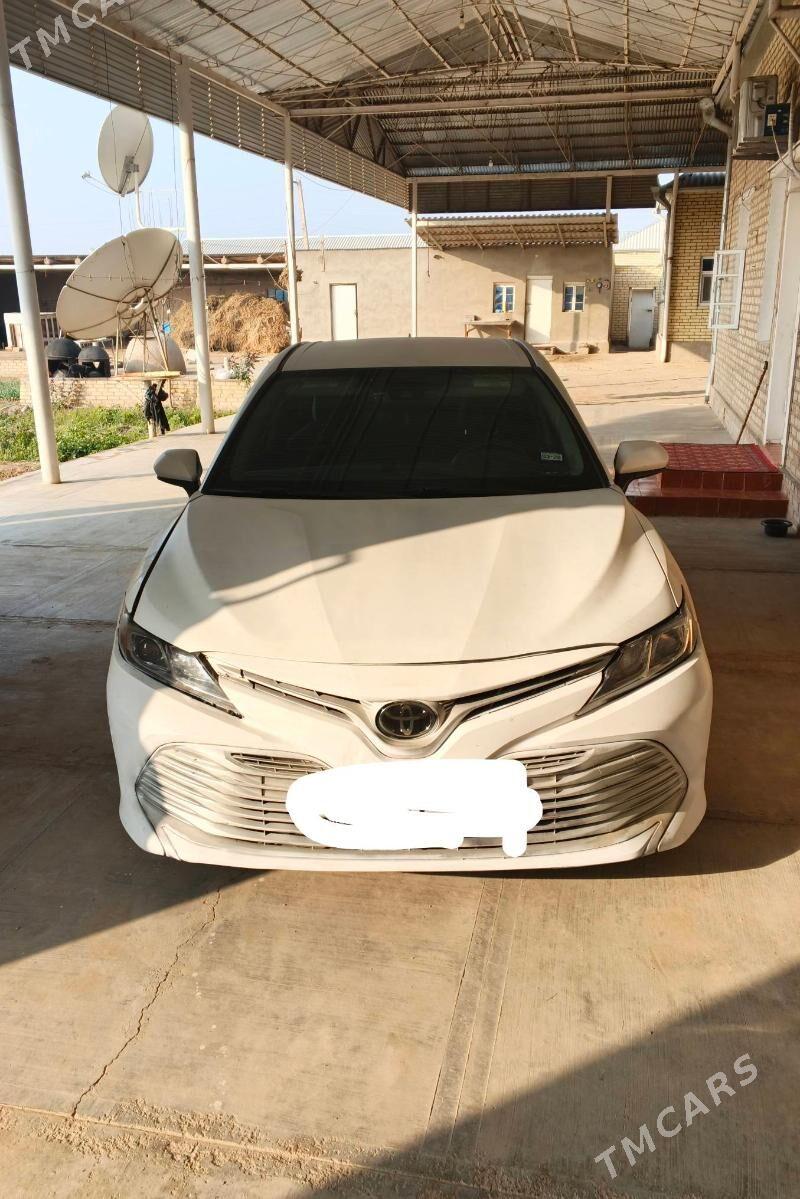 Toyota Camry 2020 - 265 000 TMT - Туркменгала - img 2