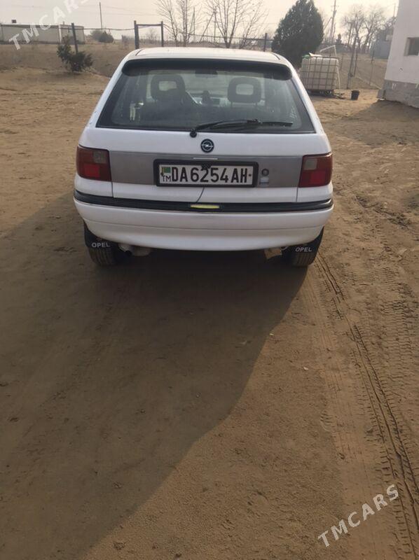Opel Astra 1993 - 35 000 TMT - Серахс - img 1