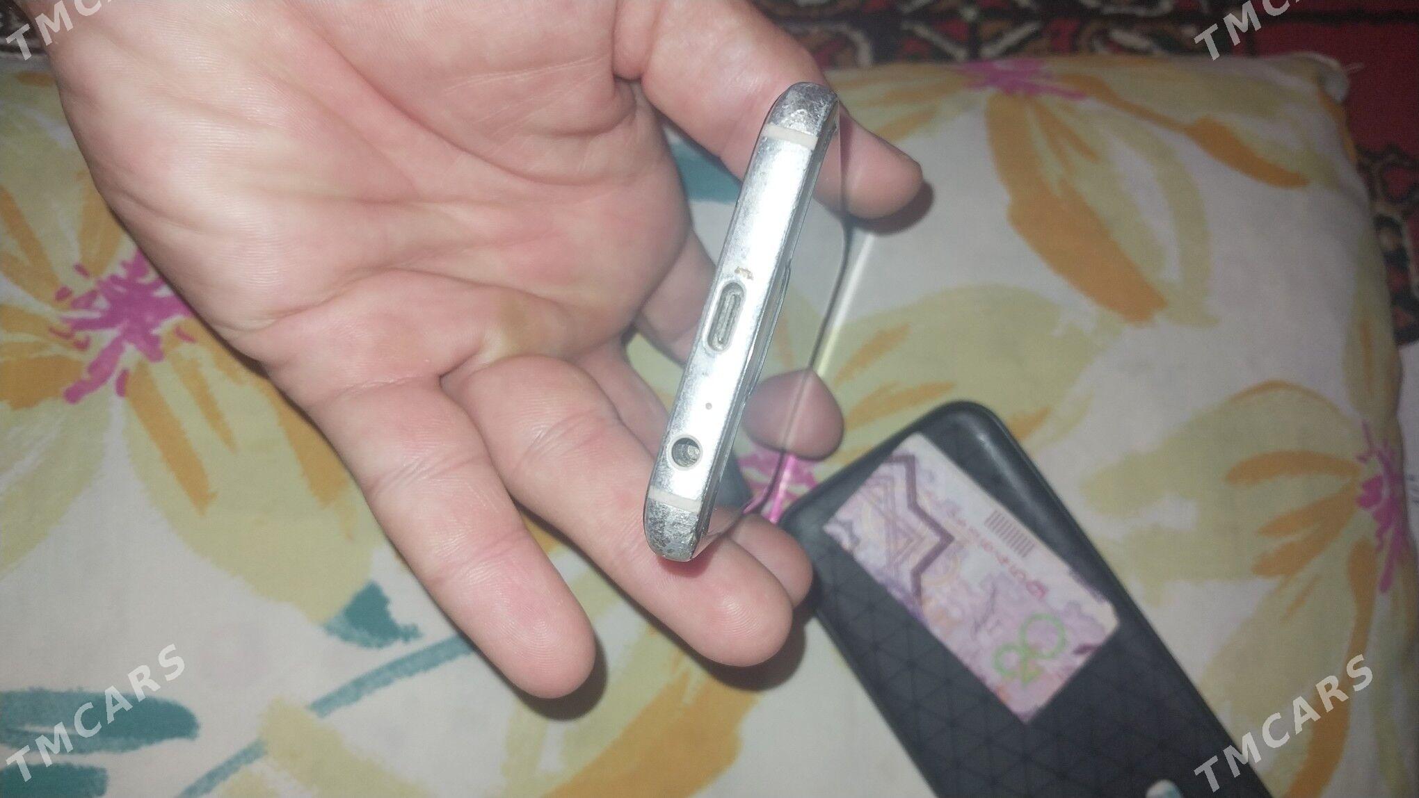 samsung A3 17. - Туркменбаши - img 4