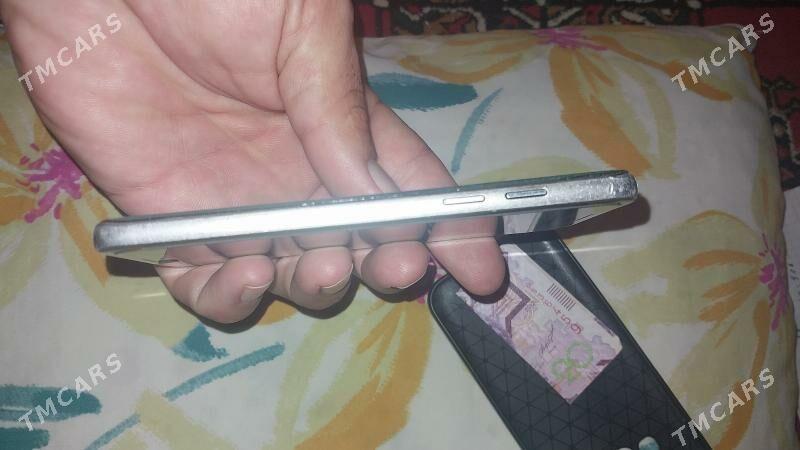 samsung A3 17. - Туркменбаши - img 2