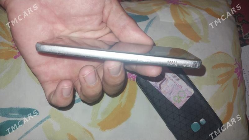 samsung A3 17. - Туркменбаши - img 3