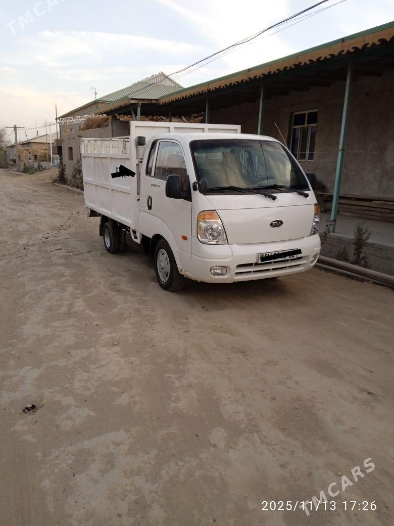 Kia Bongo 2009 - 145 000 TMT - Гурбансолтан Едже - img 1