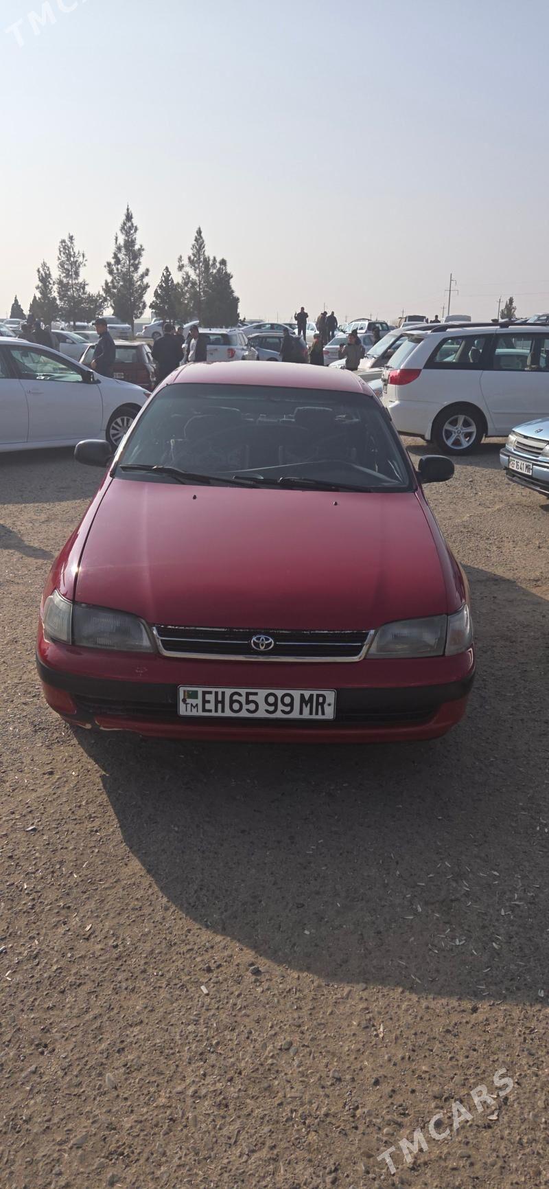 Toyota Carina 1995 - 65 000 TMT - Мары - img 1
