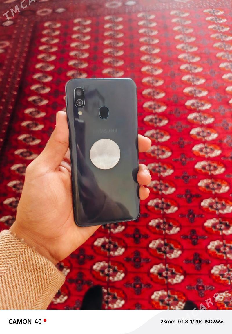 Samsung A40 - Ашхабад - img 2