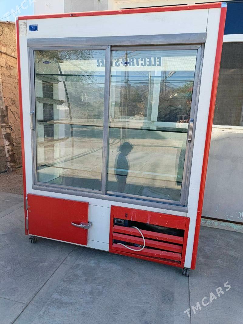 vitrina - Balkanabat - img 1