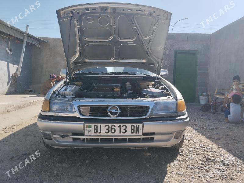 Opel Astra 1993 - 45 000 TMT - Gyzylarbat - img 2