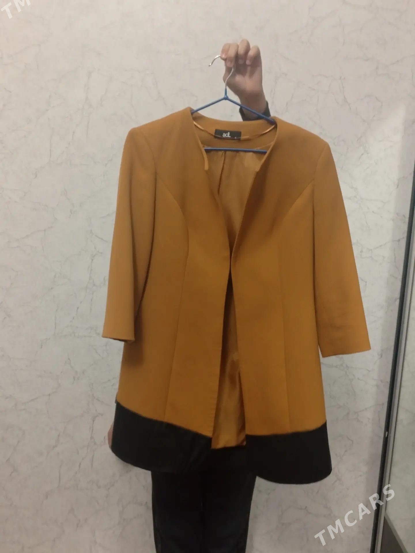 kostyum - Балканабат - img 1