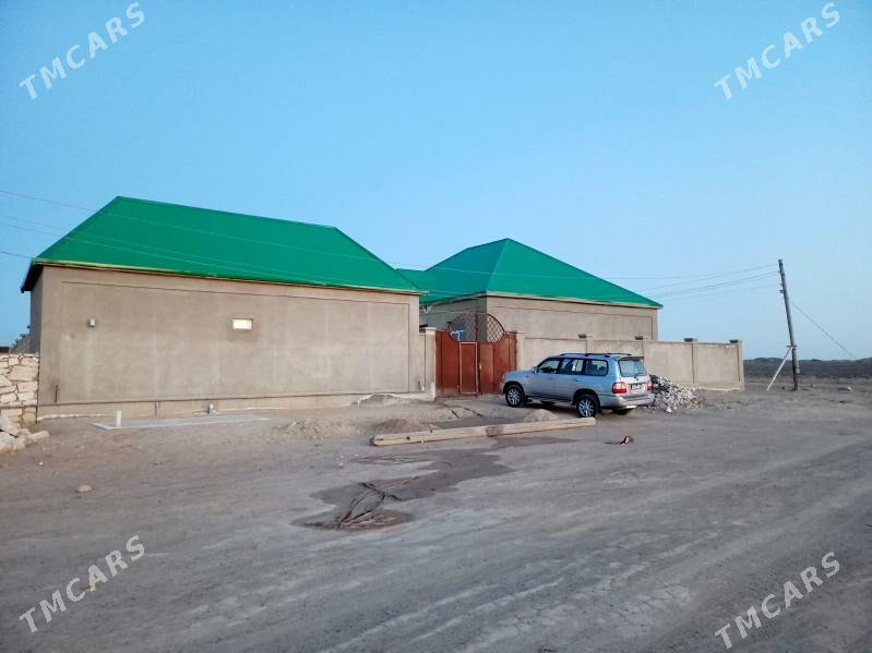 Akdaş satlyk jaý - Türkmenbaşy - img 1