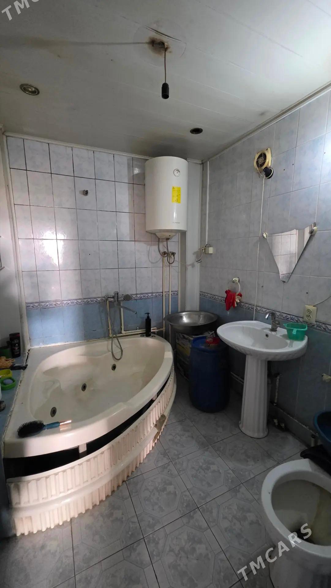 satlyk jay - Mary - img 1