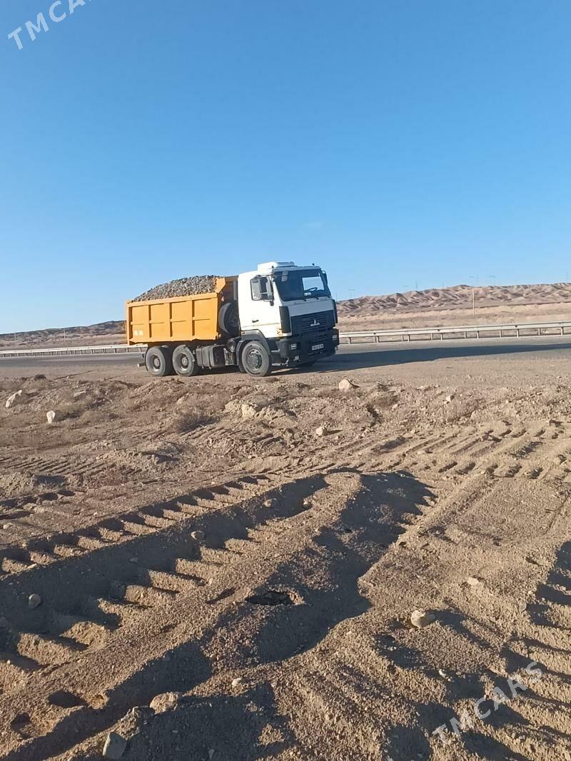 Maz Samosval 2013 - 450 000 TMT - Jebel - img 5