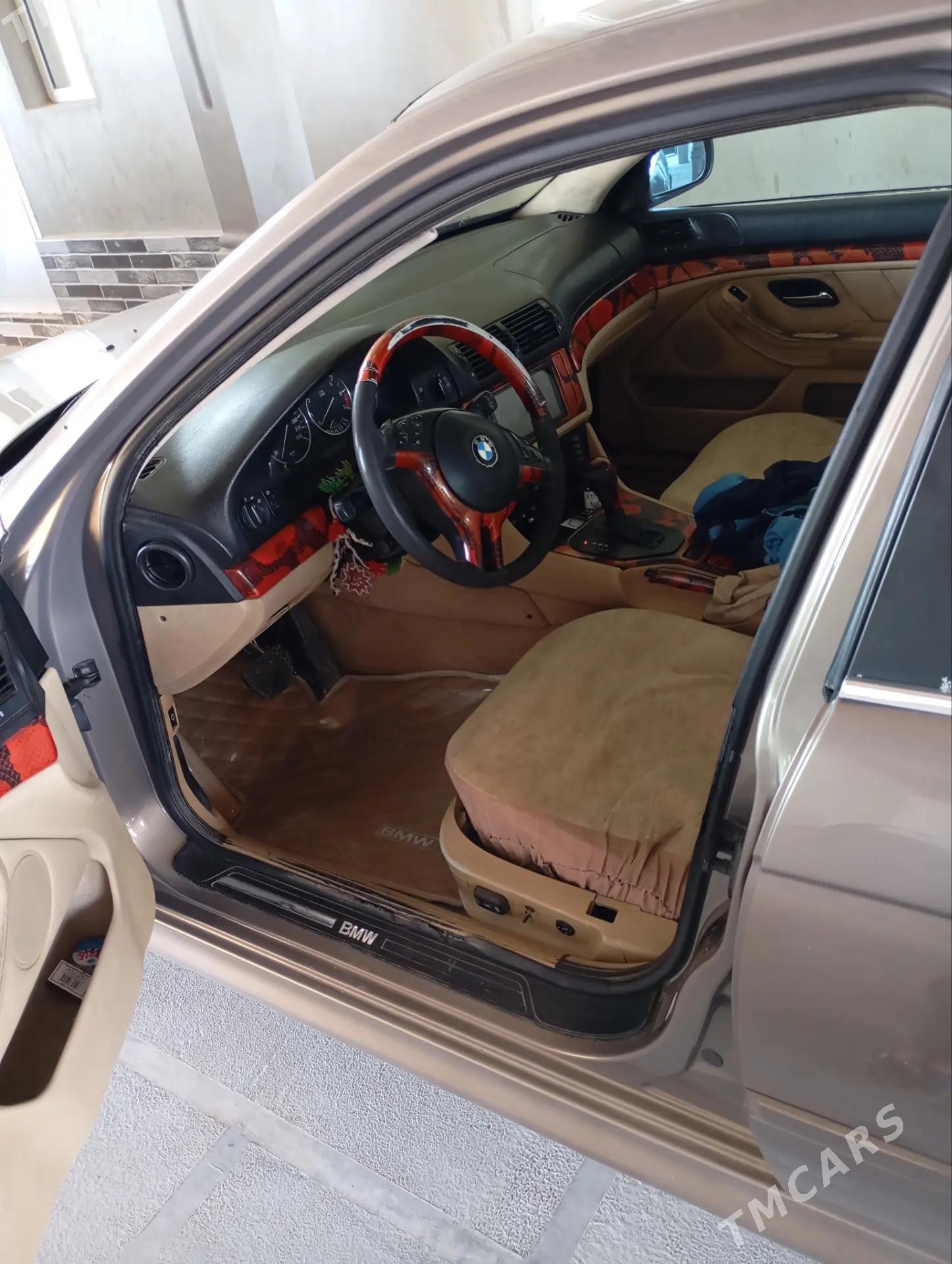 BMW 525 2002 - 96 000 TMT - Jebel - img 1