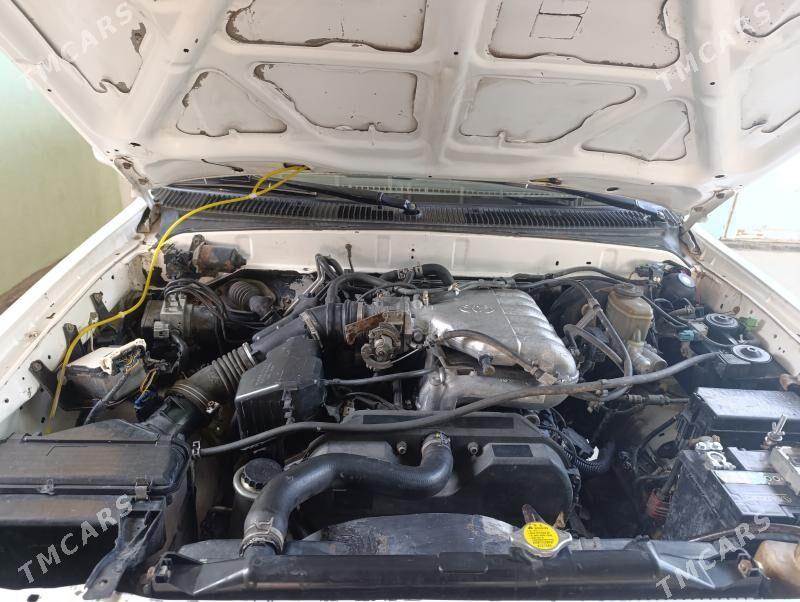 Toyota 4Runner 2000 - 150 000 TMT - Türkmengala - img 3