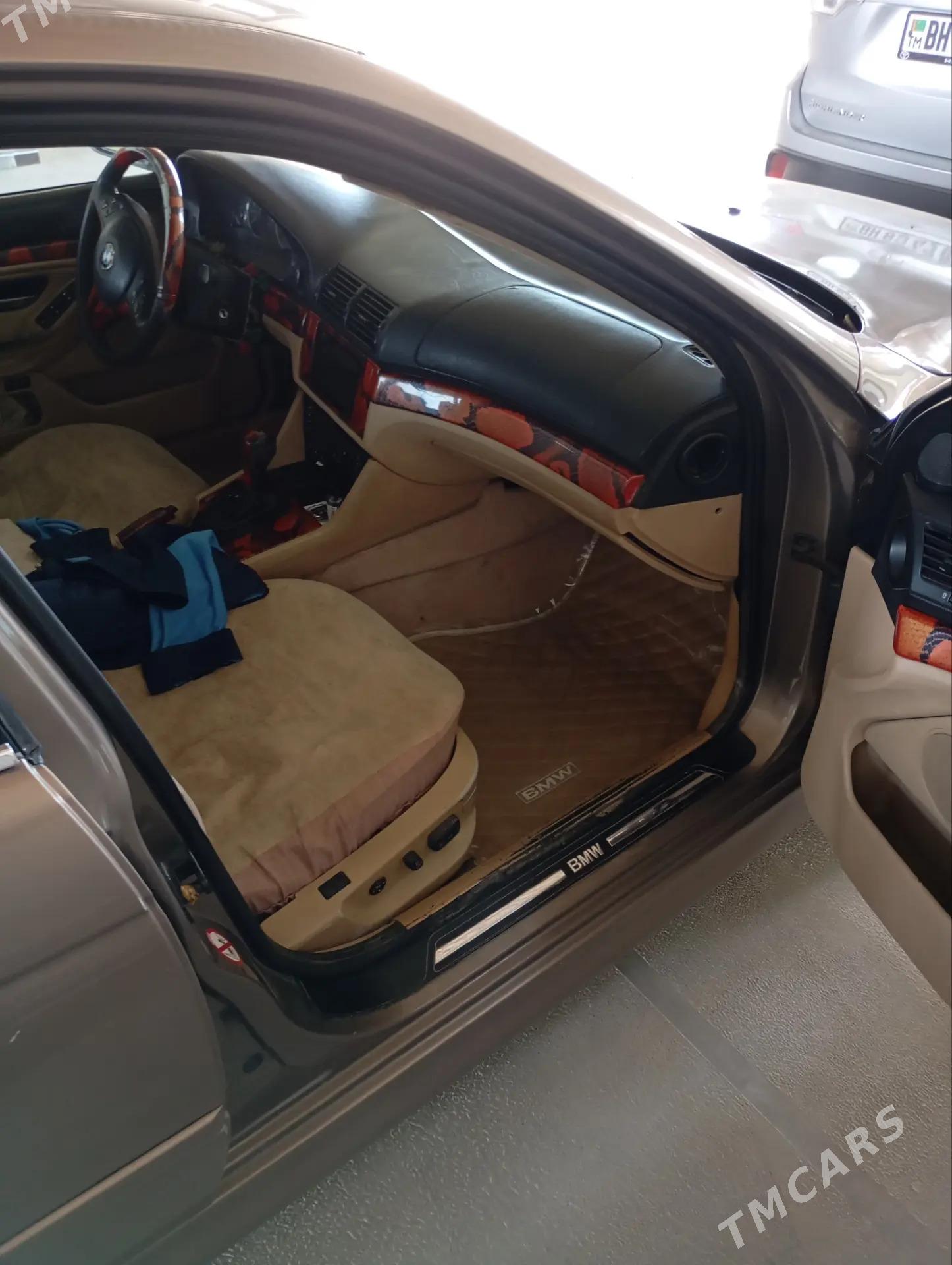 BMW 525 2002 - 96 000 TMT - Jebel - img 6