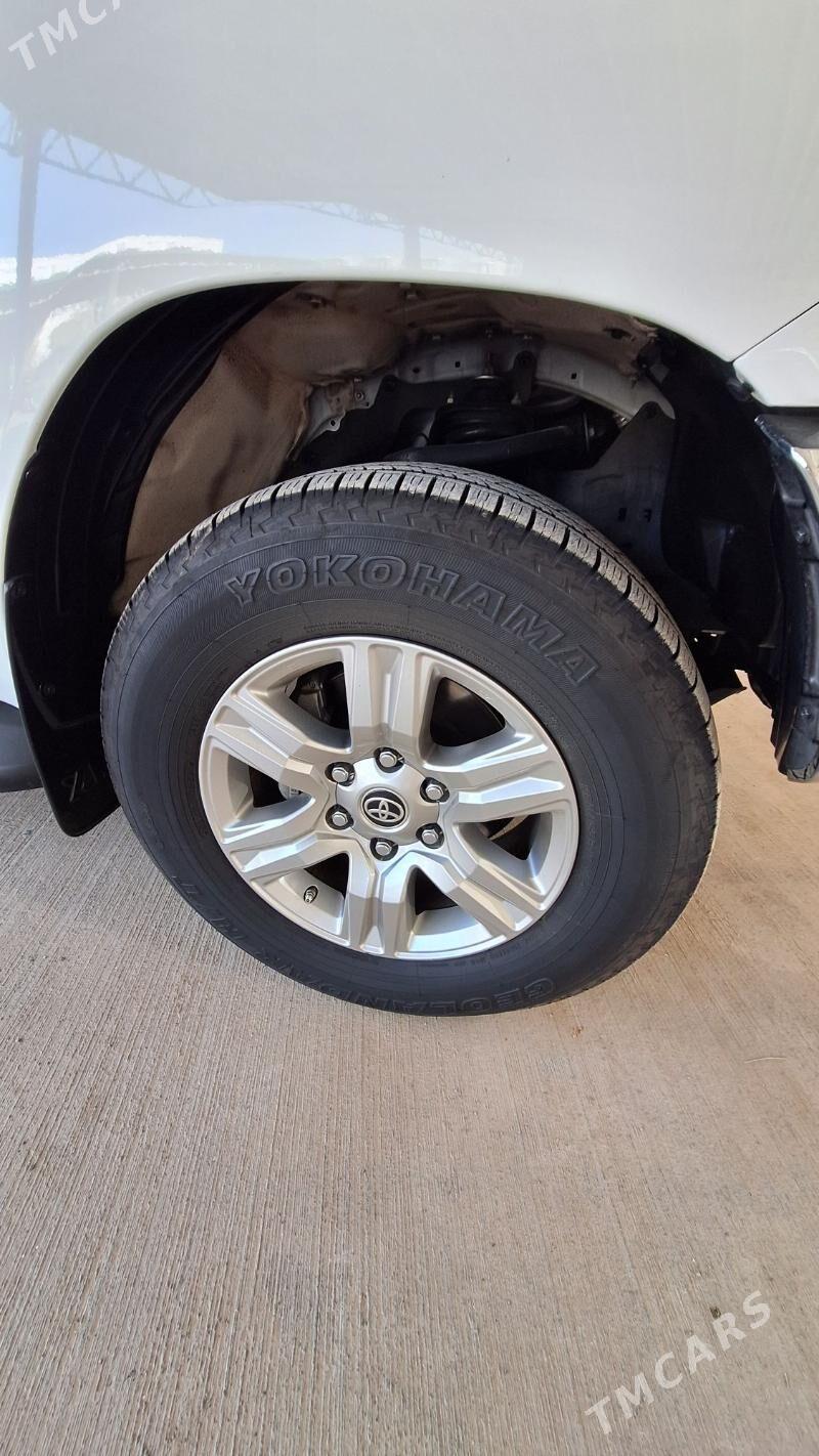 Toyota Hilux 2021 - 550 000 TMT - Köşi - img 8