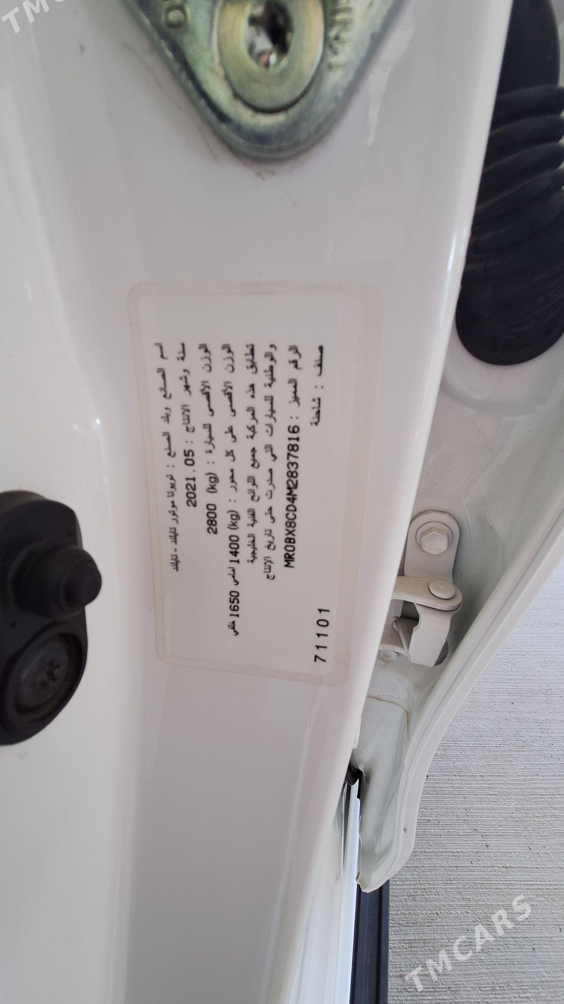 Toyota Hilux 2021 - 550 000 TMT - Köşi - img 10