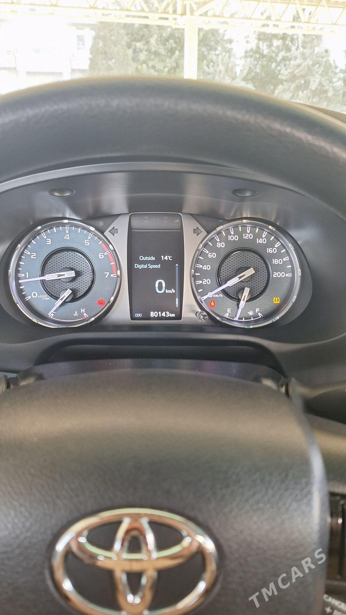 Toyota Hilux 2021 - 550 000 TMT - Köşi - img 9