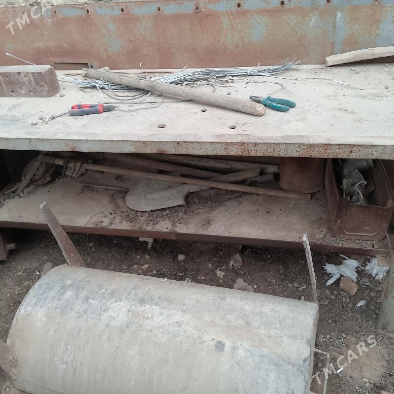 stol slesarny - Balkanabat - img 2