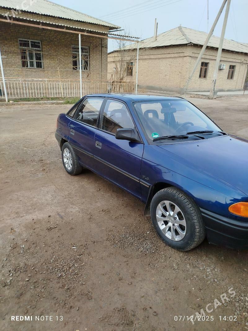 Opel Astra 1993 - 52 000 TMT - Дашогуз - img 3