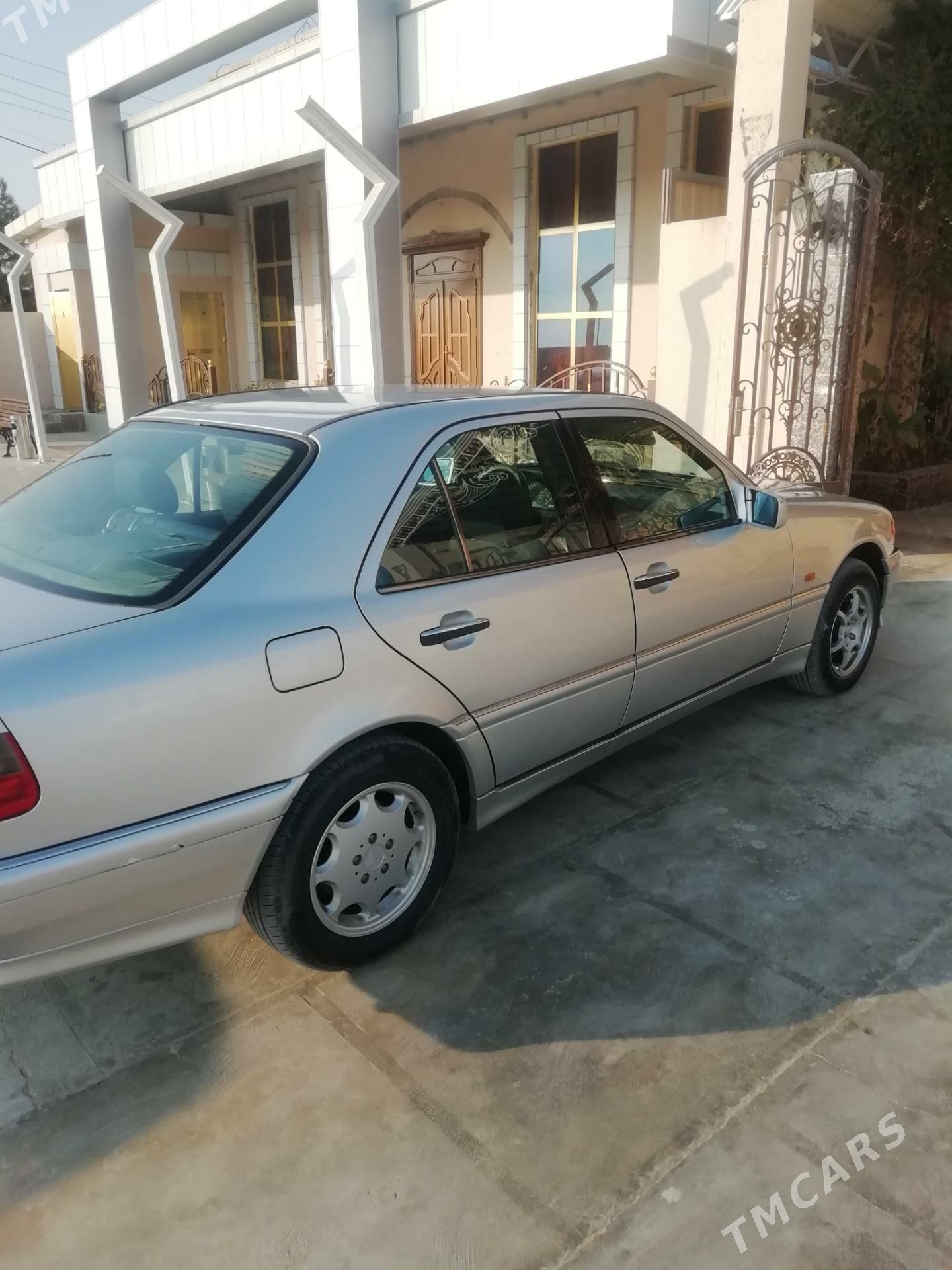 Mercedes-Benz C-Class 1996 - 55 000 TMT - Хазар - img 1