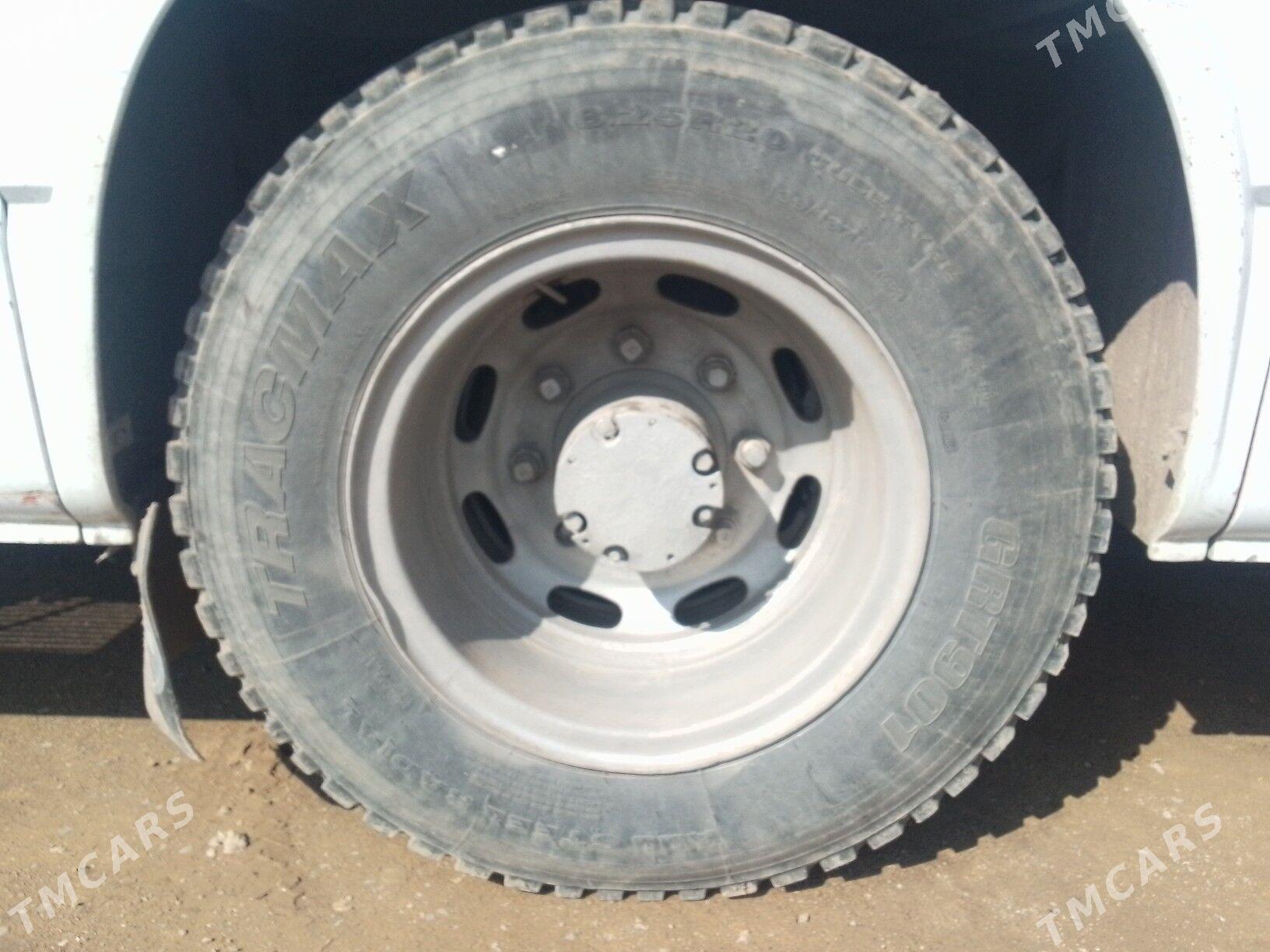 Golden Dragon XML6723 2006 - 140 000 TMT - Türkmenbaşy - img 2