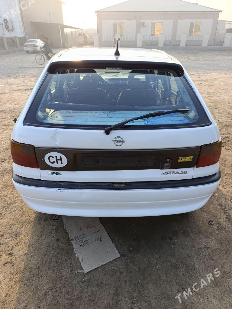 Opel Astra 1993 - 48 000 TMT - Болдумсаз - img 2