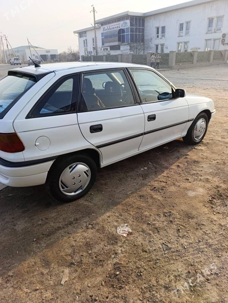 Opel Astra 1993 - 48 000 TMT - Болдумсаз - img 3