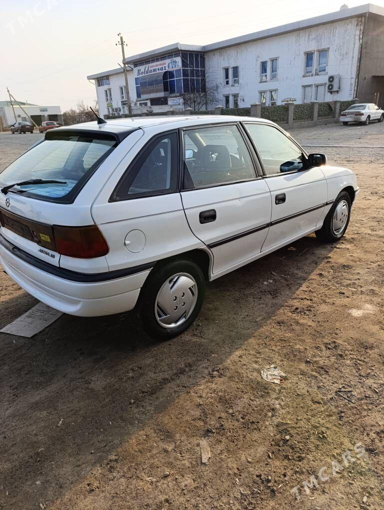 Opel Astra 1993 - 48 000 TMT - Болдумсаз - img 4
