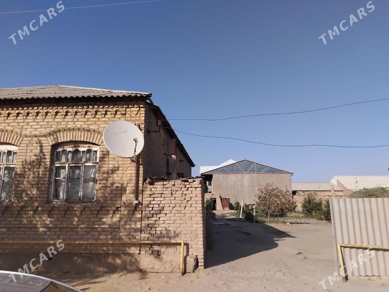 satlyk Jay yöleten șäher - Ýolöten - img 1