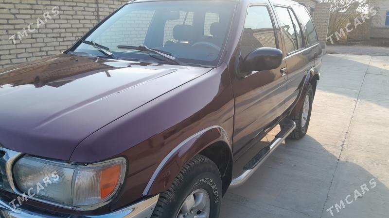 Nissan Pathfinder 1998 - 135 000 TMT - Mary - img 1